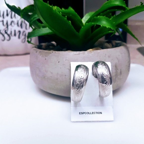 #J27  Mini Hoop Earrings - Picture 2 of 8